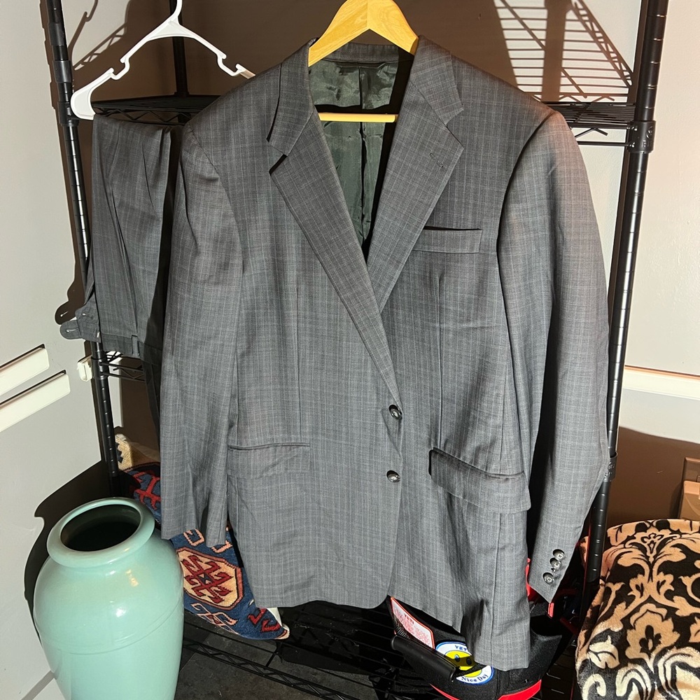 Saks Fifth Avenue Suit high quality